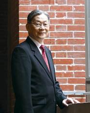 一張含有 建築, 服裝, 人員, 磚 的圖片  AI 產生的內容可能不正確。